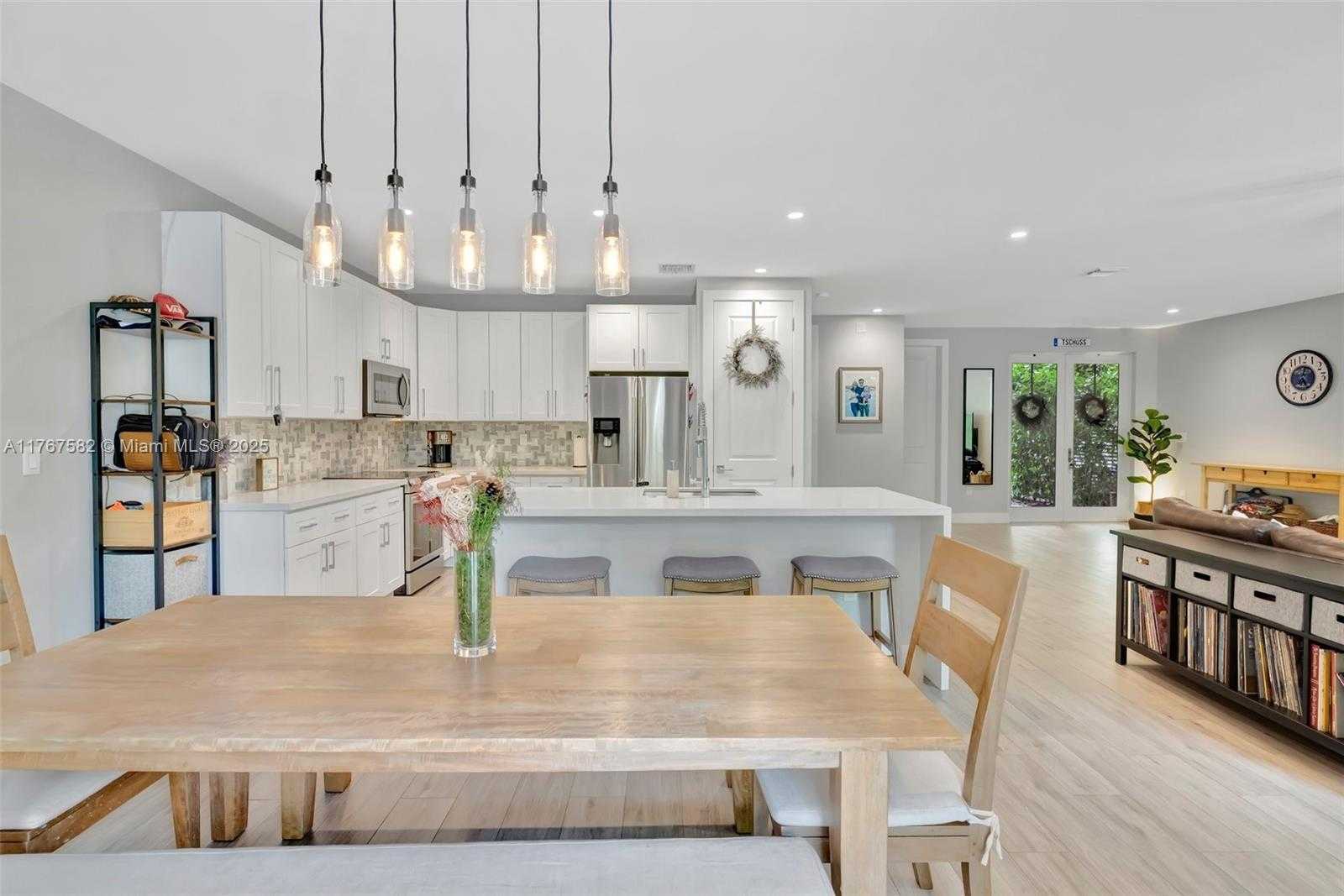 Small Image of 709 SOUTH WEST 17TH ST, Fort Lauderdale Number 25