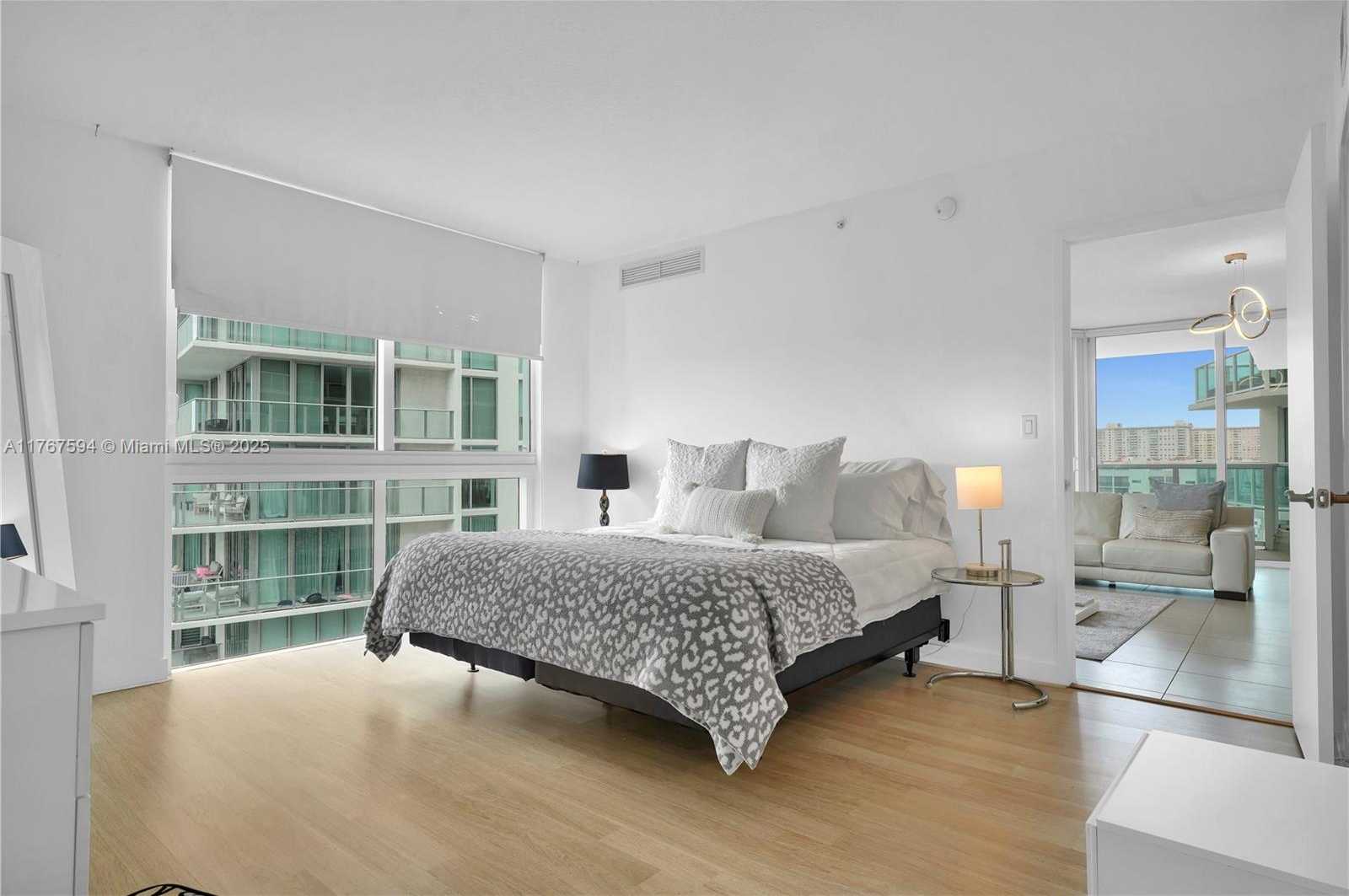 Small Image of 250 SUNNY ISLES BLVD #3-904, Sunny Isles Beach Number 11