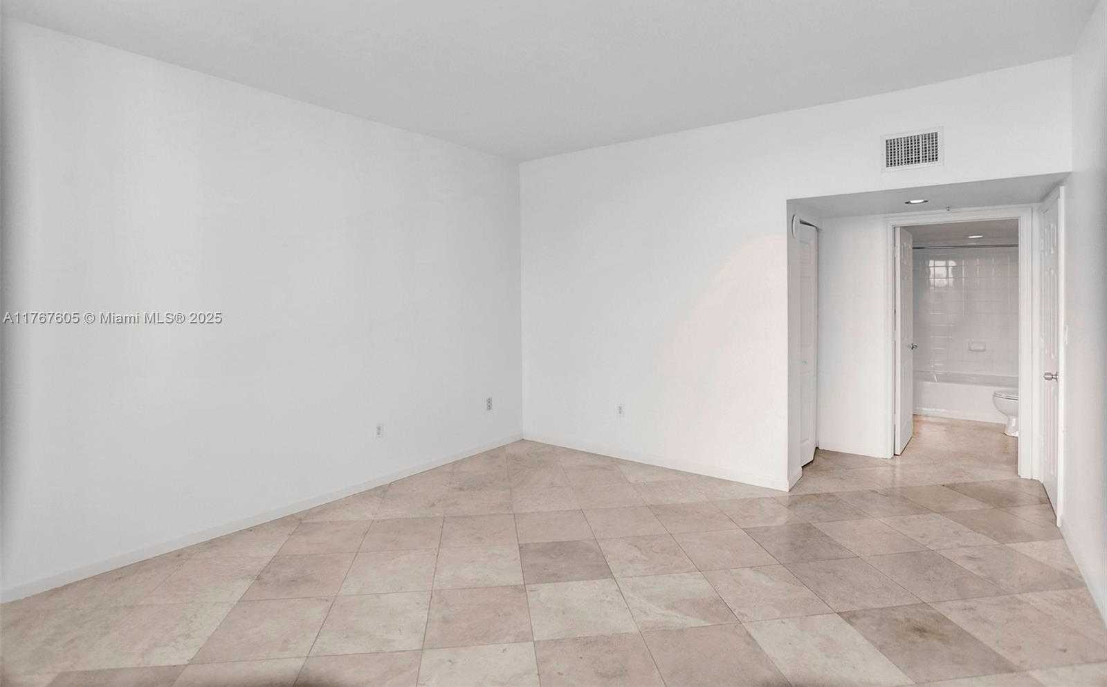 Small Image of 1155 BRICKELL BAY DR #PH104, Miami Number 15