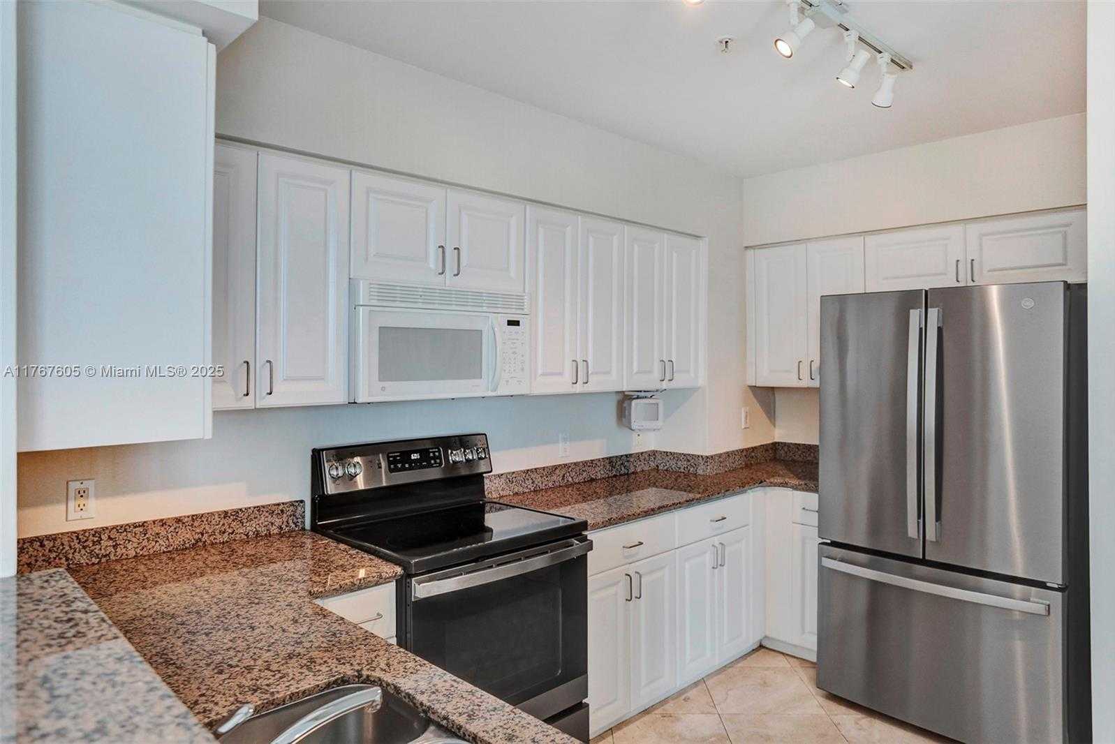 Small Image of 1155 BRICKELL BAY DR #PH104, Miami Number 25