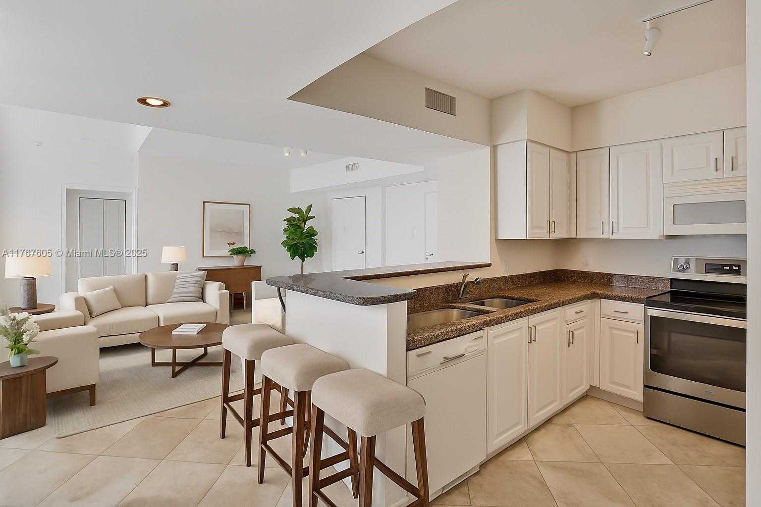 Small Image of 1155 BRICKELL BAY DR #PH104, Miami Number 3