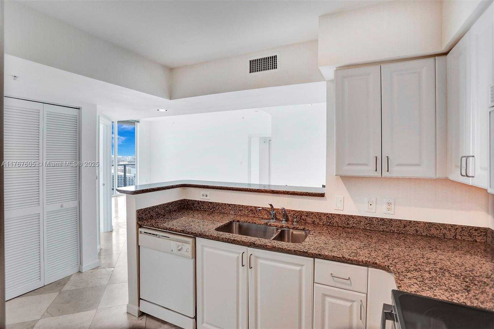 Small Image of 1155 BRICKELL BAY DR #PH104, Miami Number 7