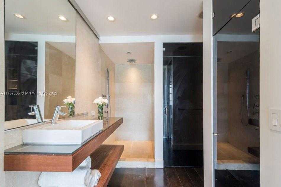 Small Image of 20 ISLAND AVE #410, Miami Beach Number 9
