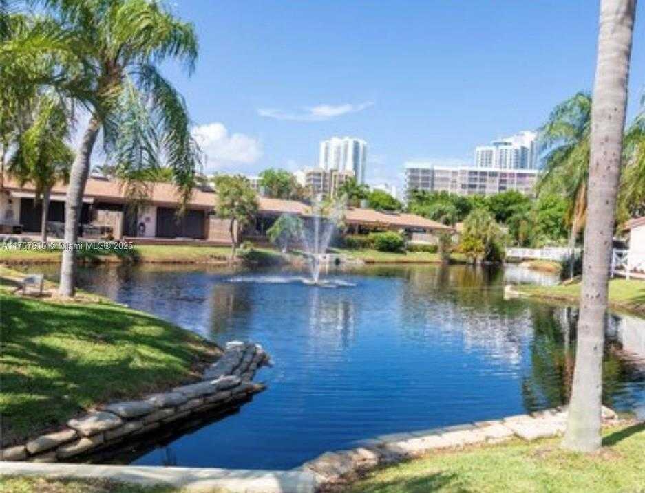 Small Image of 531 LESLIE DR, Hallandale Beach Number 22