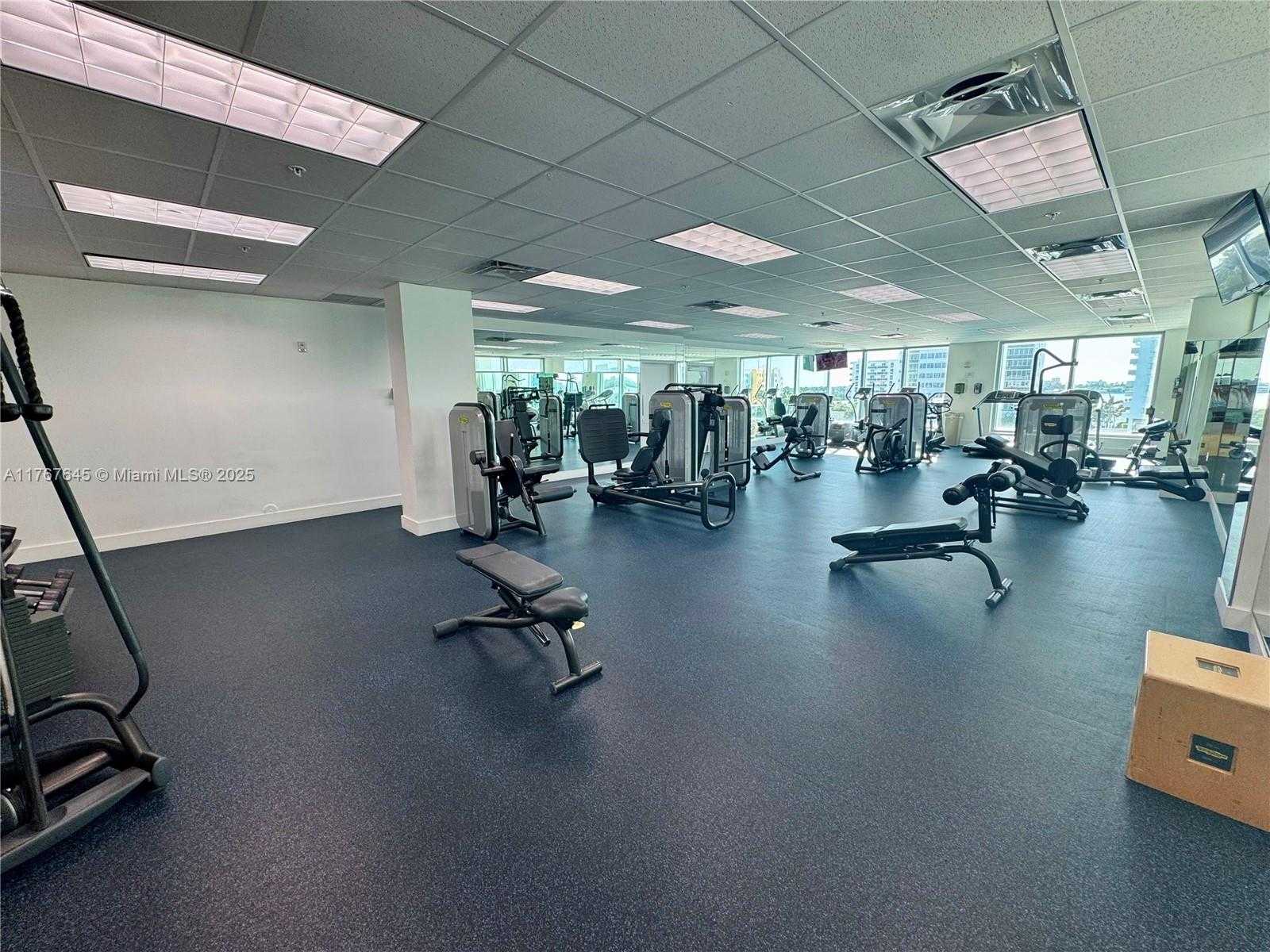 Small Image of 7930 EAST DR #1008, North Bay Village Number 36