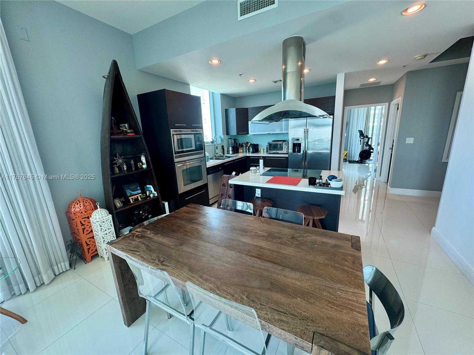 Small Image of 7930 EAST DR #1008, North Bay Village Number 4