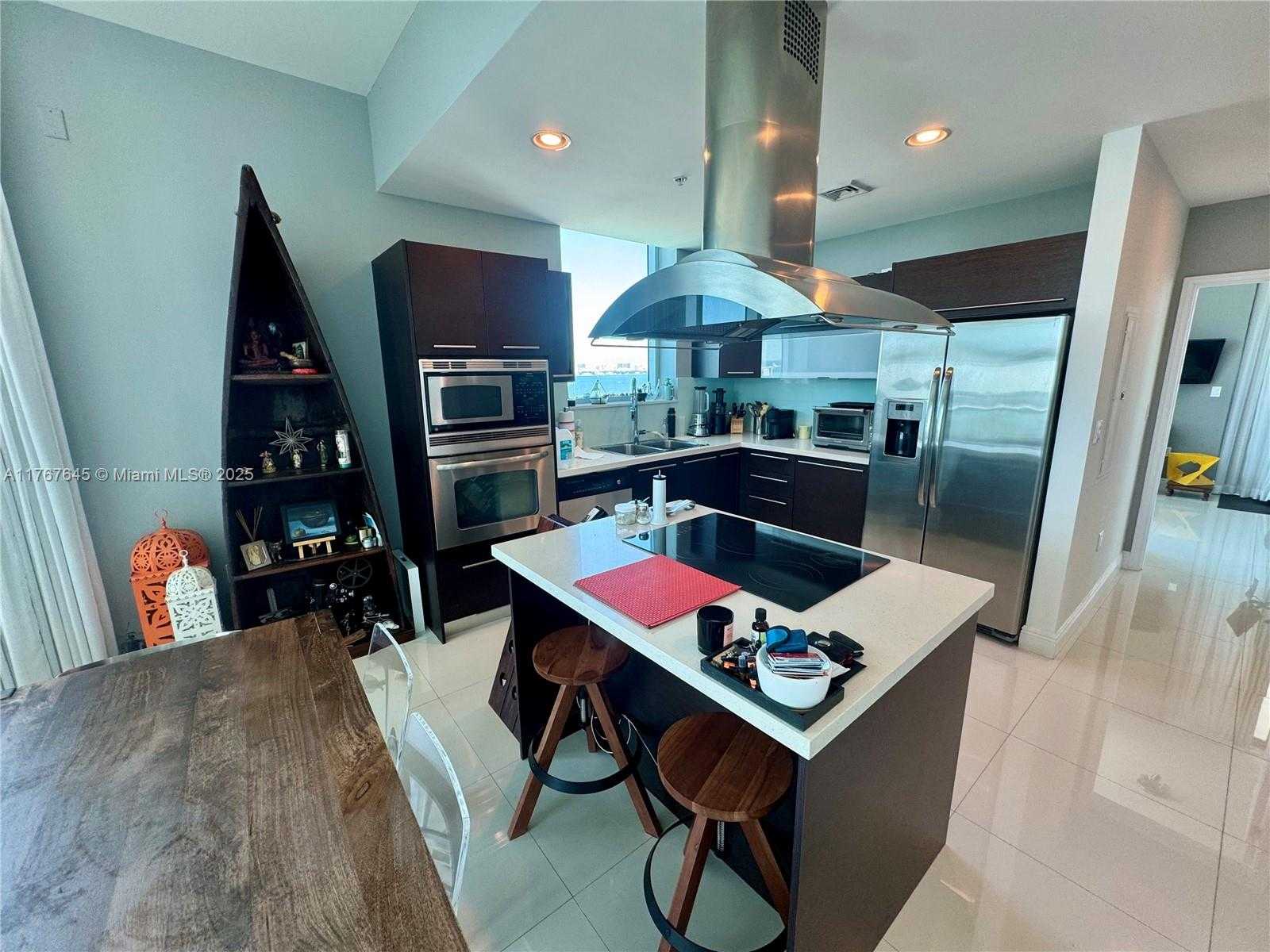 Small Image of 7930 EAST DR #1008, North Bay Village Number 5