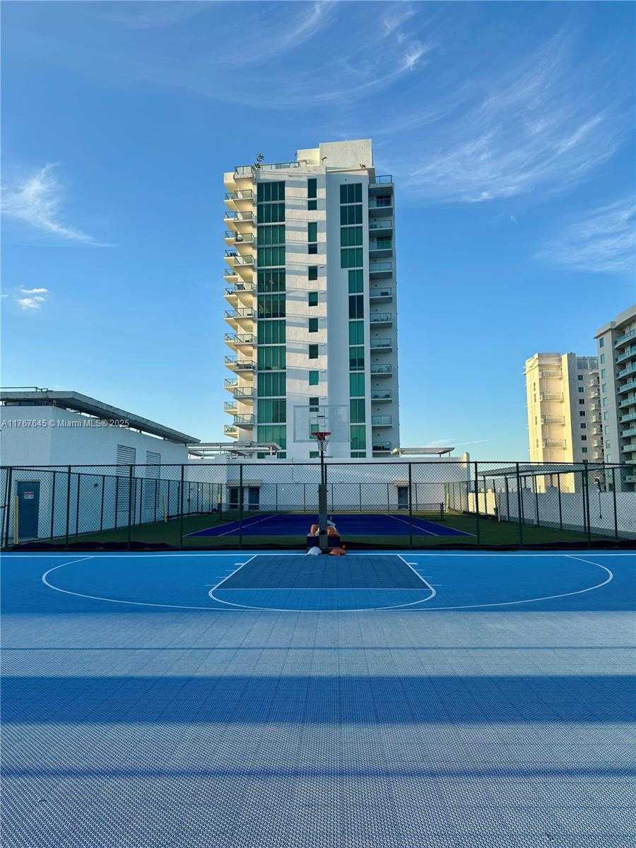 Small Image of 7930 EAST DR #1008, North Bay Village Number 53