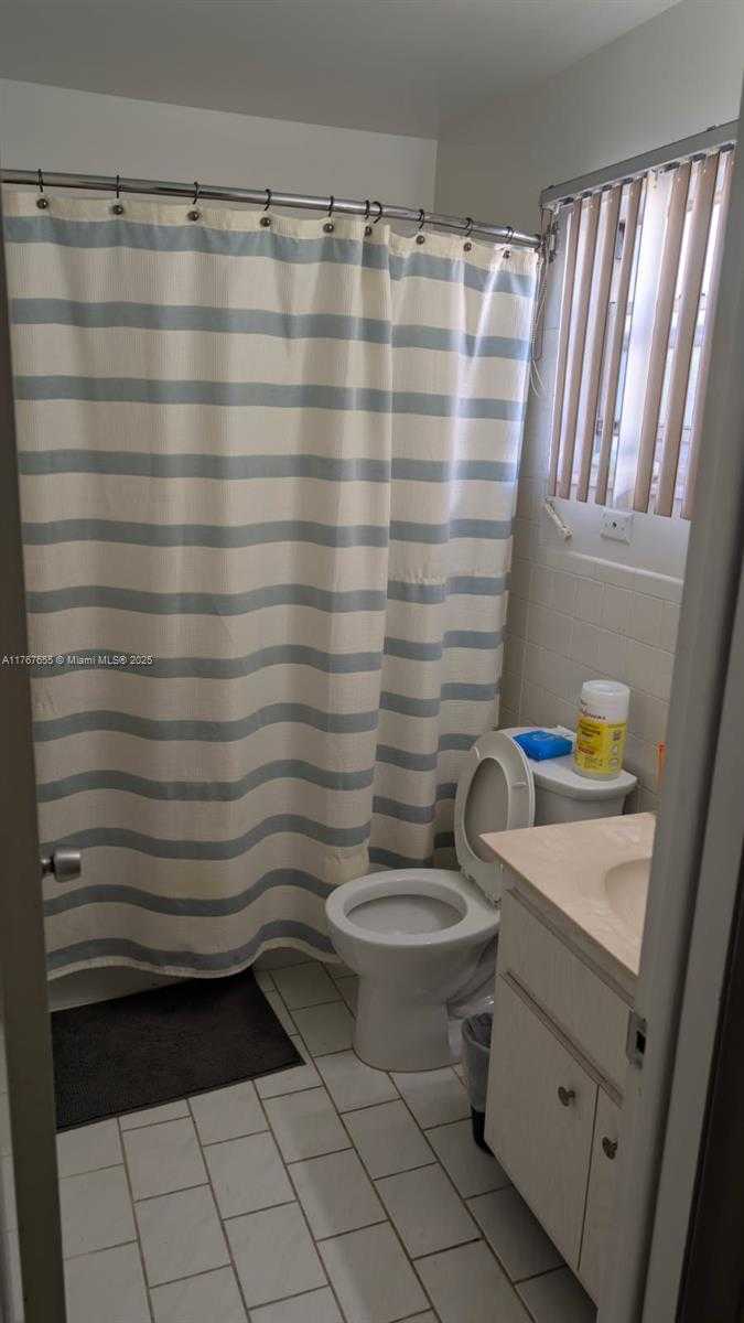 Small Image of 1824 MONROE ST #2, Hollywood Number 2