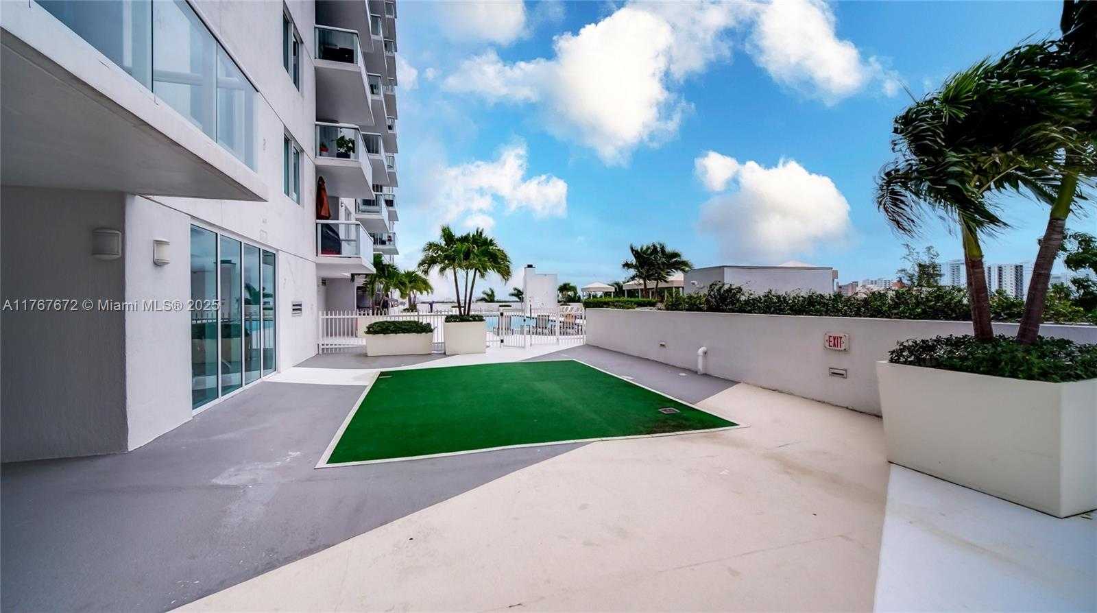 Small Image of 1861 NORTH WEST S RIVER DR #1803, Miami Number 49