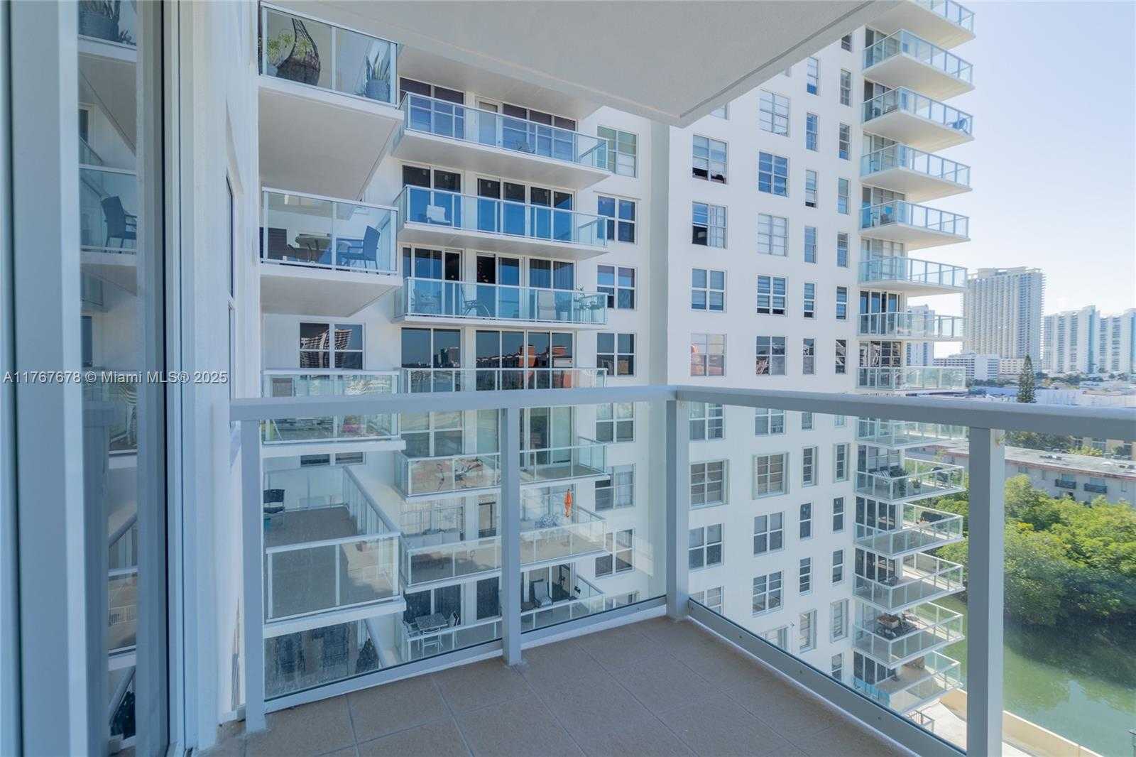 Small Image of 230 174TH ST #1015, Sunny Isles Beach Number 2