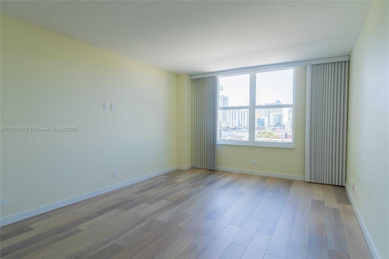 Small Image of 230 174TH ST #1015, Sunny Isles Beach Number 32