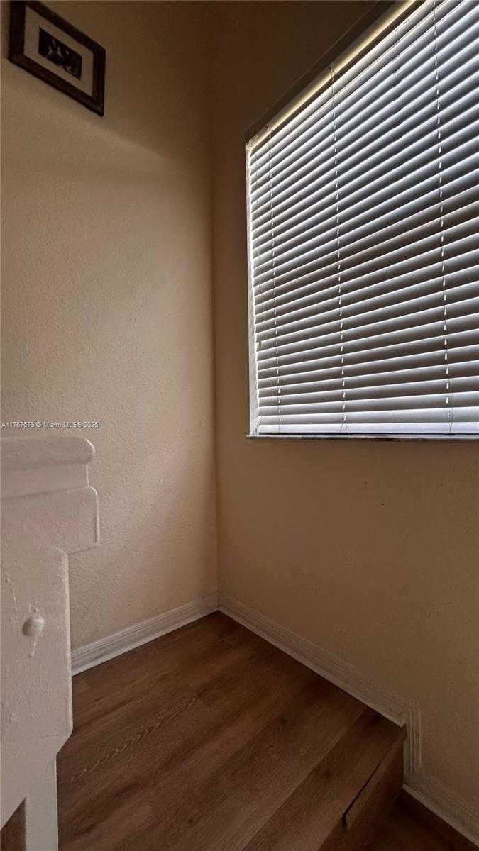 Small Image of 1033 SOUTH WEST 144TH AVE #2705, Pembroke Pines Number 15