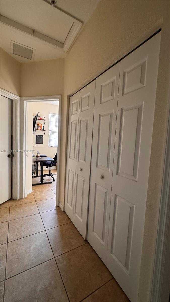 Small Image of 1033 SOUTH WEST 144TH AVE #2705, Pembroke Pines Number 18
