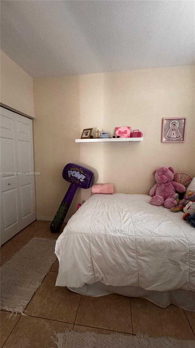 Small Image of 1033 SOUTH WEST 144TH AVE #2705, Pembroke Pines Number 21