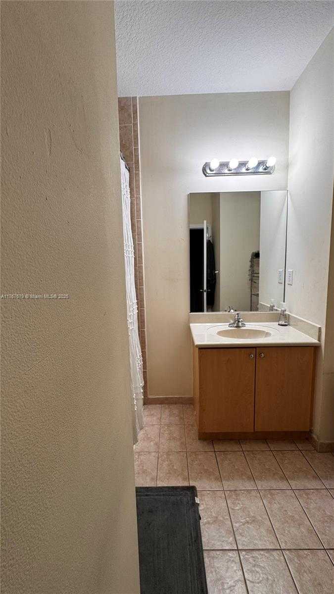 Small Image of 1033 SOUTH WEST 144TH AVE #2705, Pembroke Pines Number 23