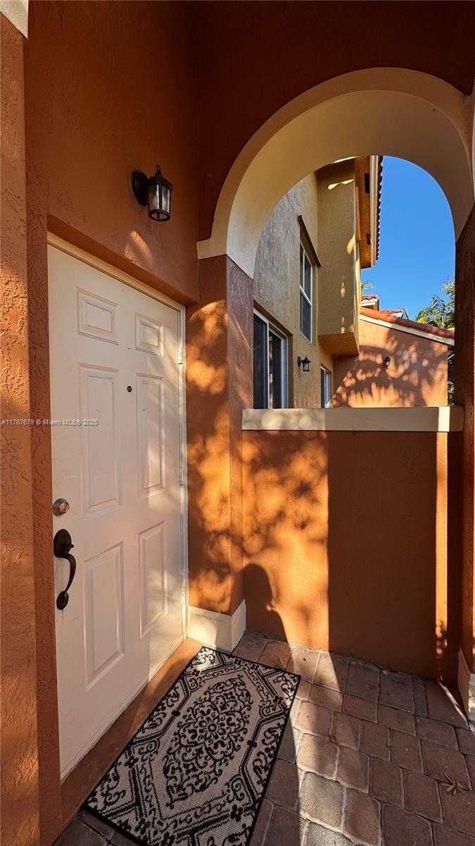 Small Image of 1033 SOUTH WEST 144TH AVE #2705, Pembroke Pines Number 3