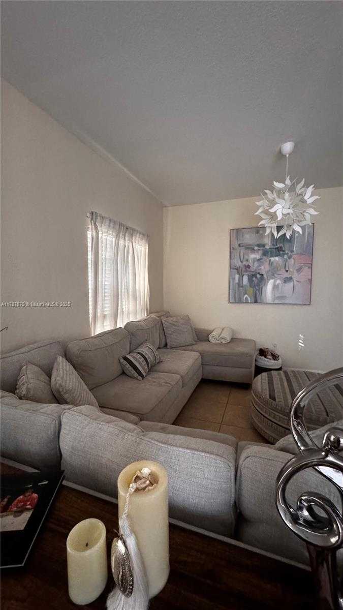 Small Image of 1033 SOUTH WEST 144TH AVE #2705, Pembroke Pines Number 5