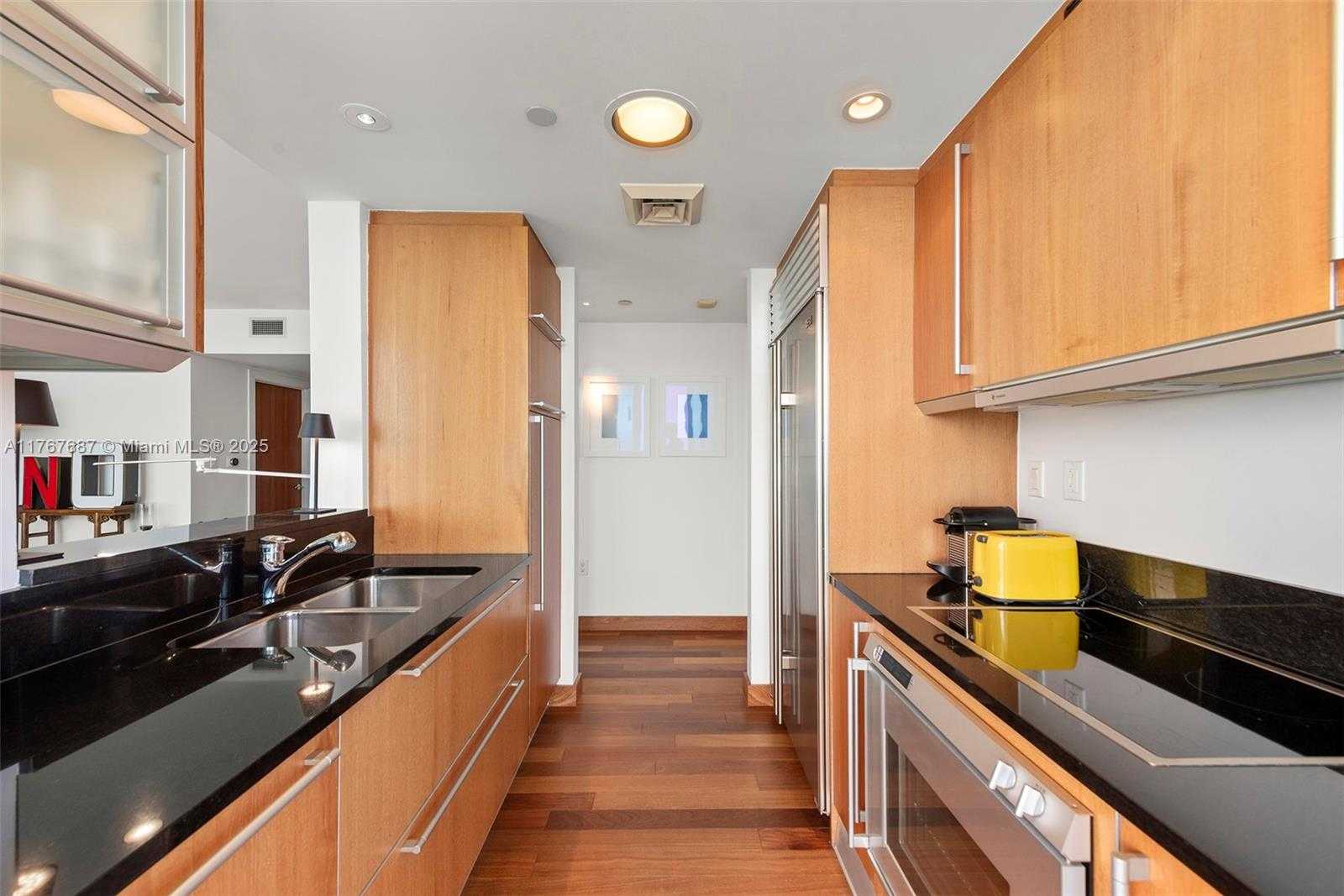 Small Image of 101 20TH ST #3105, Miami Beach Number 7