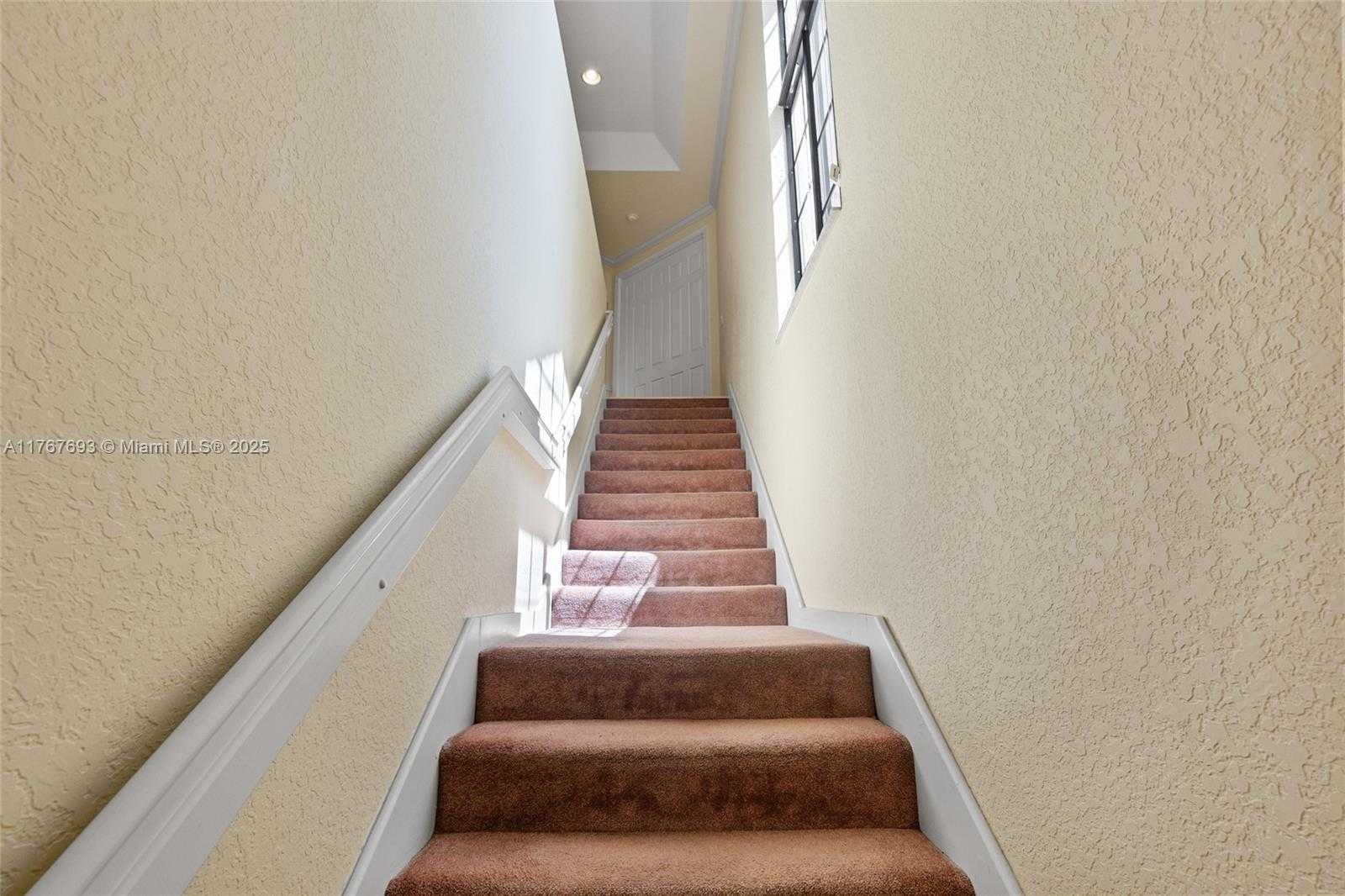 Small Image of 2790 CENTER COURT DR #2-31, Weston Number 4