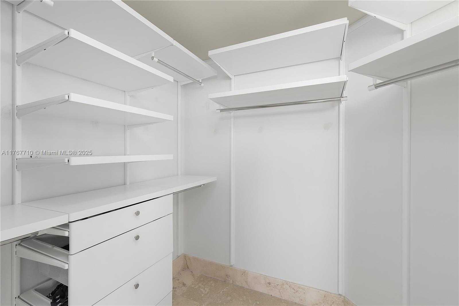 Small Image of 1330 WEST AVE #1908, Miami Beach Number 27