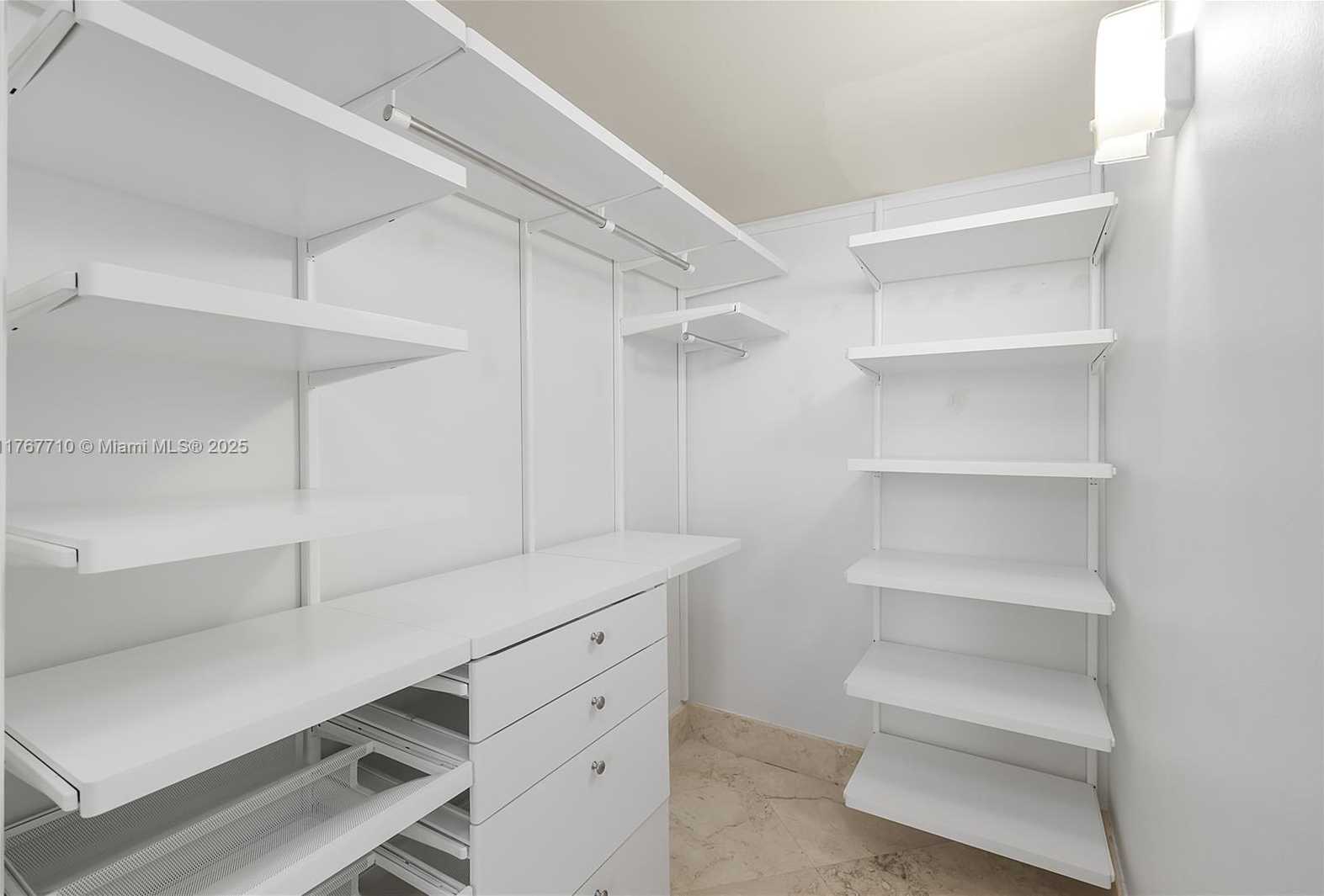 Small Image of 1330 WEST AVE #1908, Miami Beach Number 31