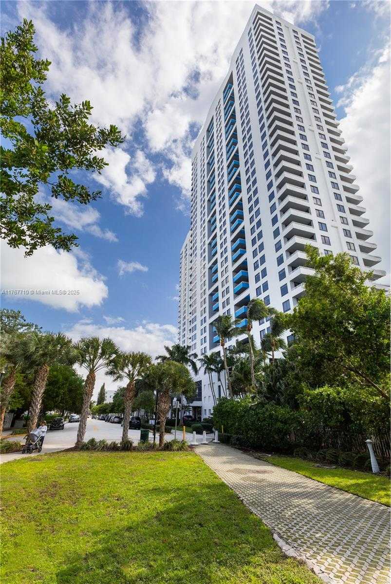 Small Image of 1330 WEST AVE #1908, Miami Beach Number 53