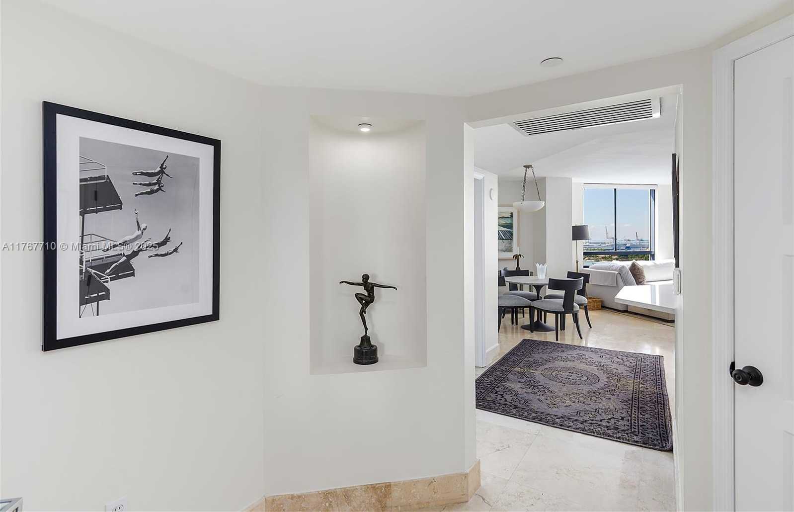 Small Image of 1330 WEST AVE #1908, Miami Beach Number 9