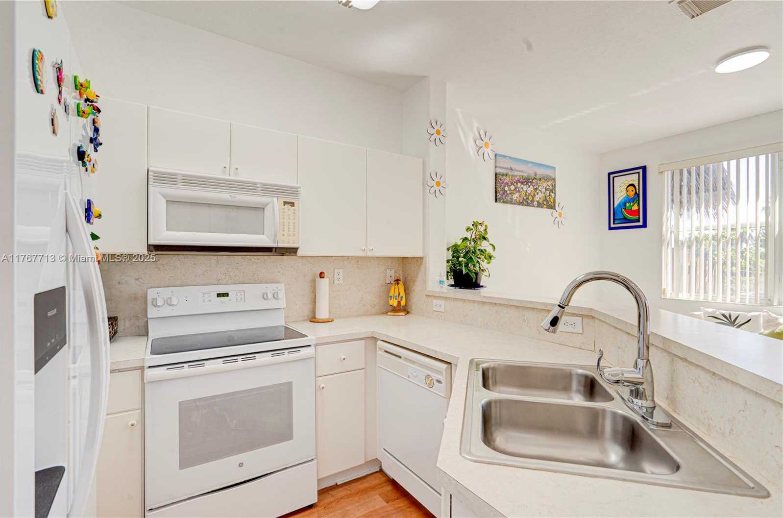 Small Image of 7807 NORTH WEST 114TH PL, Doral Number 13