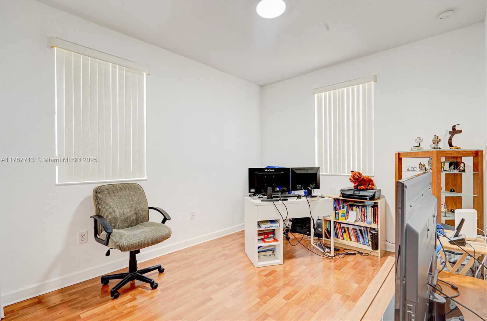 Small Image of 7807 NORTH WEST 114TH PL, Doral Number 29