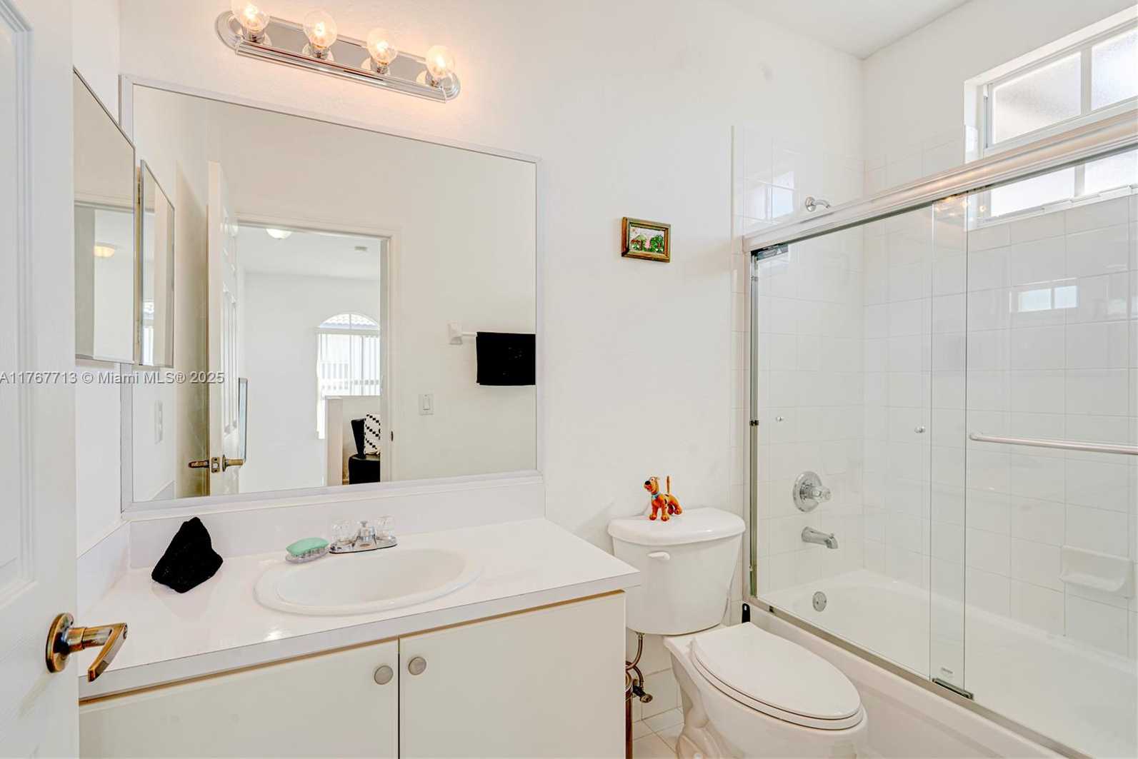 Small Image of 7807 NORTH WEST 114TH PL, Doral Number 32