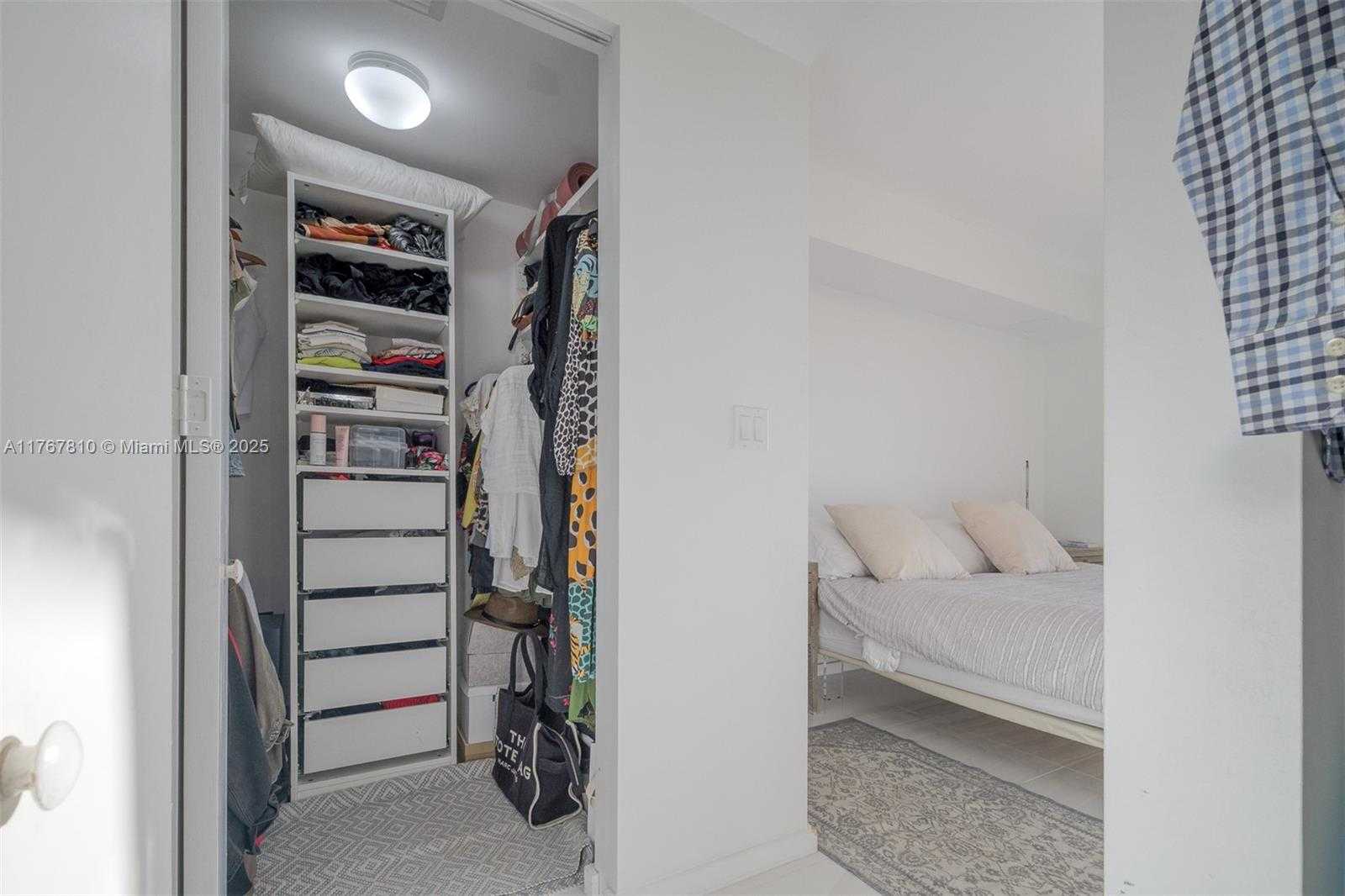 Small Image of 5252 NW 85th Ave, Doral, FL 33166, USA Number 13