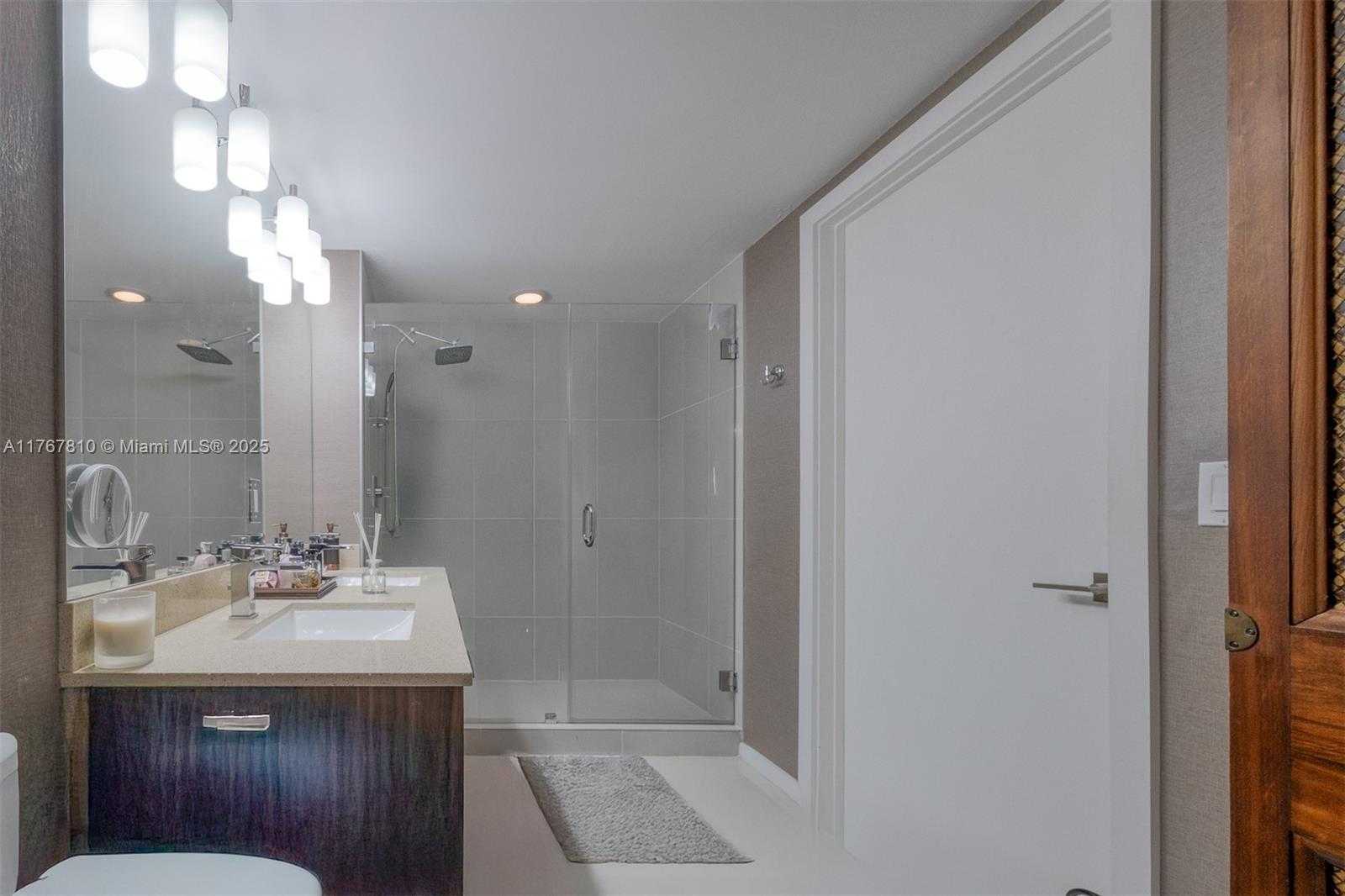 Small Image of 5252 NW 85th Ave, Doral, FL 33166, USA Number 15