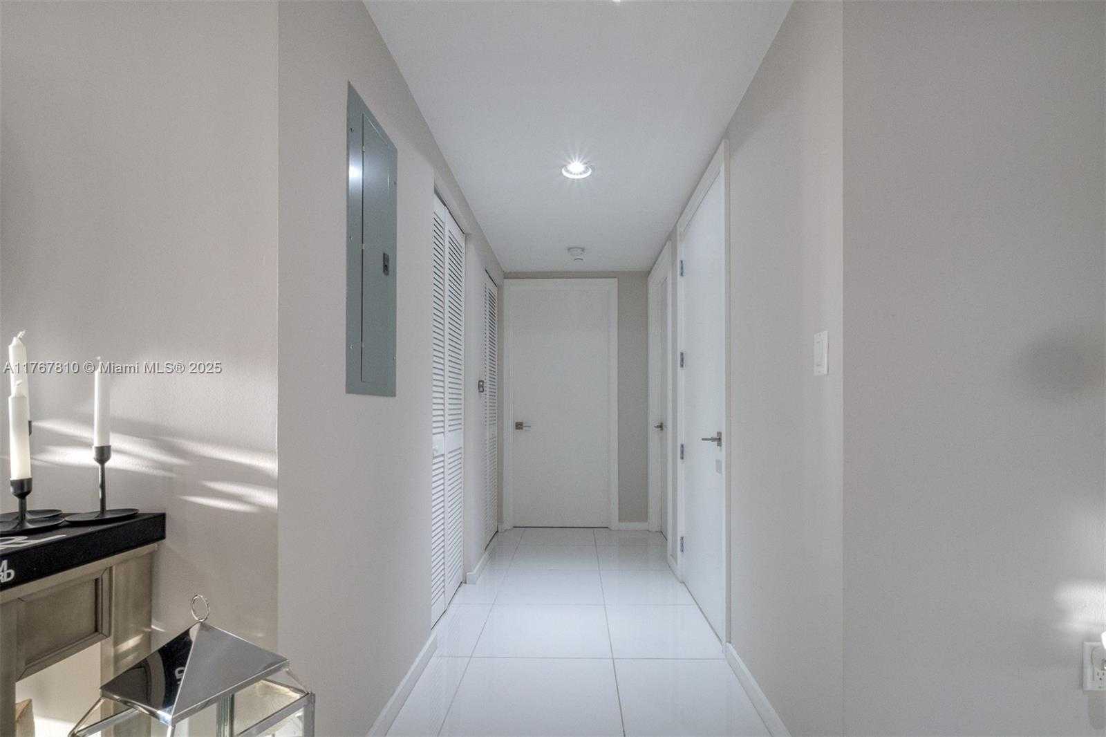 Small Image of 5252 NW 85th Ave, Doral, FL 33166, USA Number 18