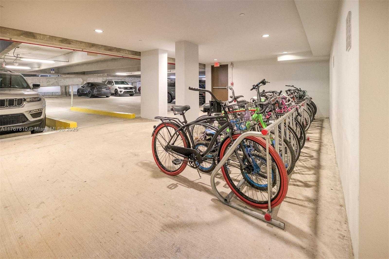 Small Image of 5252 NW 85th Ave, Doral, FL 33166, USA Number 37