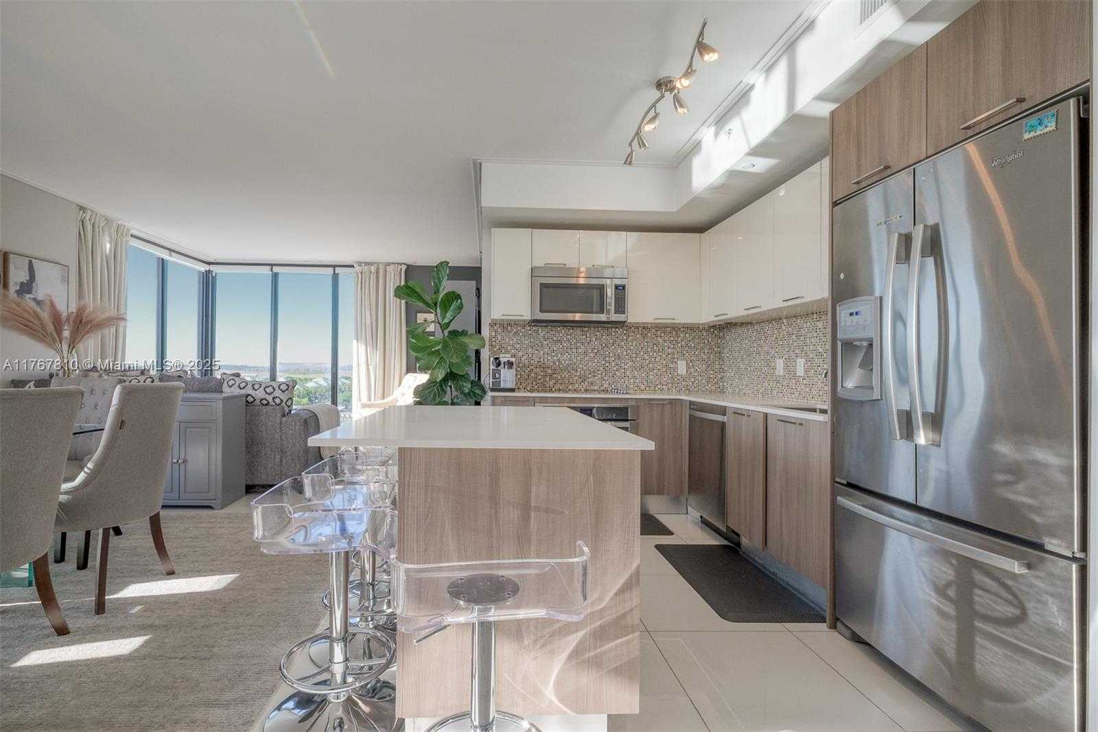 Small Image of 5252 NW 85th Ave, Doral, FL 33166, USA Number 7