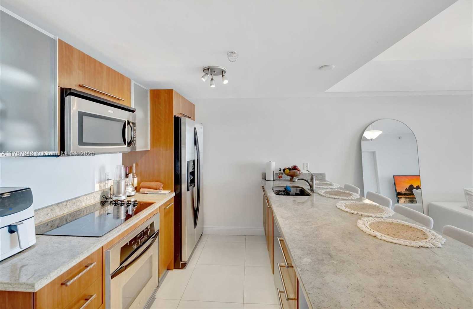 Small Image of 185 SOUTH WEST 7TH ST #2303, Miami Number 11