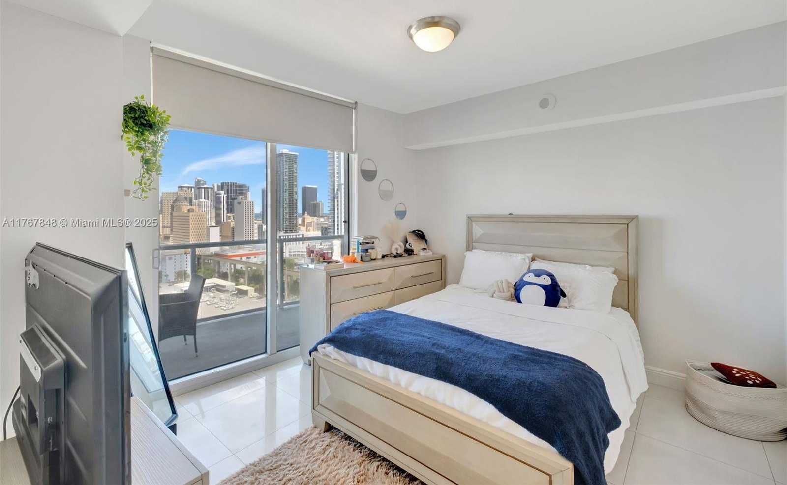 Small Image of 185 SOUTH WEST 7TH ST #2303, Miami Number 17