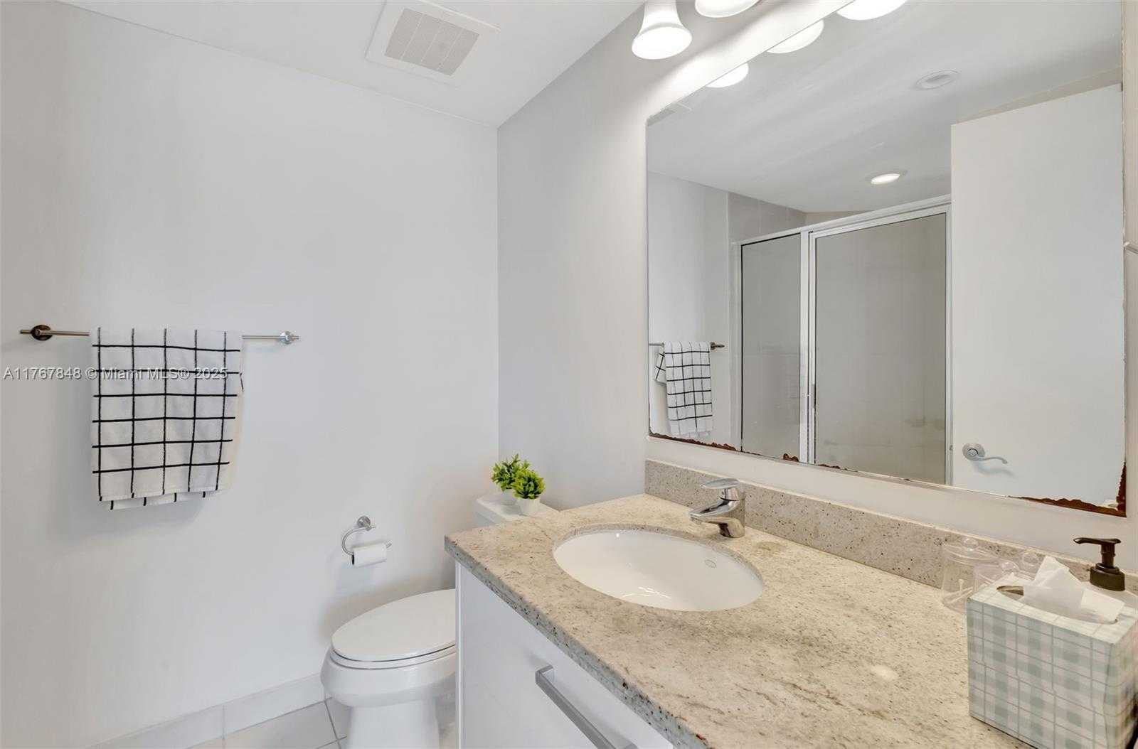 Small Image of 185 SOUTH WEST 7TH ST #2303, Miami Number 19