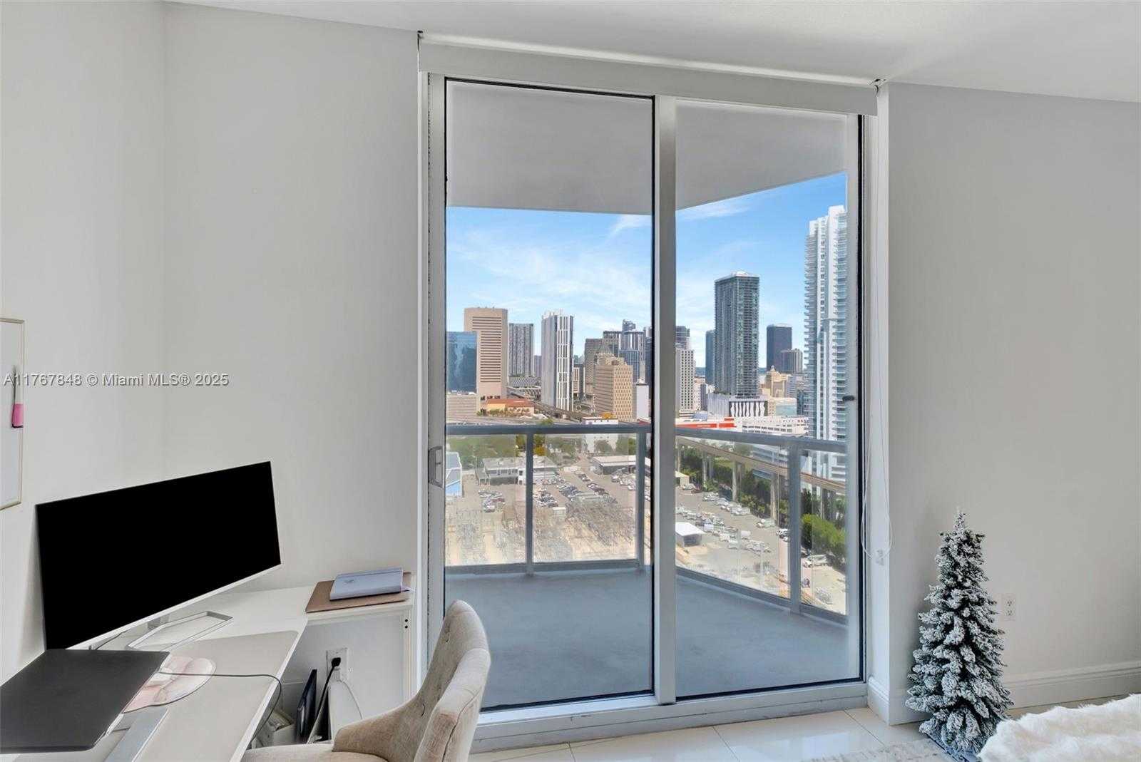 Small Image of 185 SOUTH WEST 7TH ST #2303, Miami Number 22