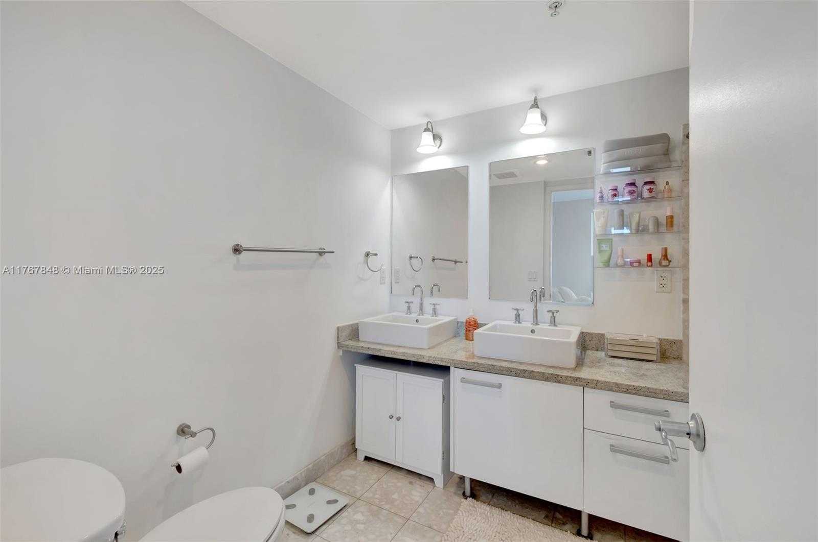 Small Image of 185 SOUTH WEST 7TH ST #2303, Miami Number 23