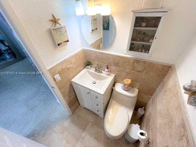 Small Image of 6969 COLLINS AVE #906, Miami Beach Number 10