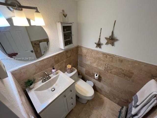Small Image of 6969 COLLINS AVE #906, Miami Beach Number 12