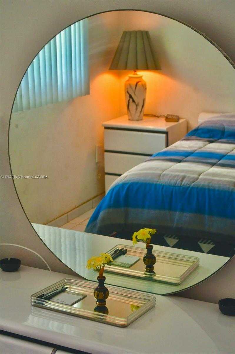 Small Image of 2910 POINT EAST DR #M414, Aventura Number 22