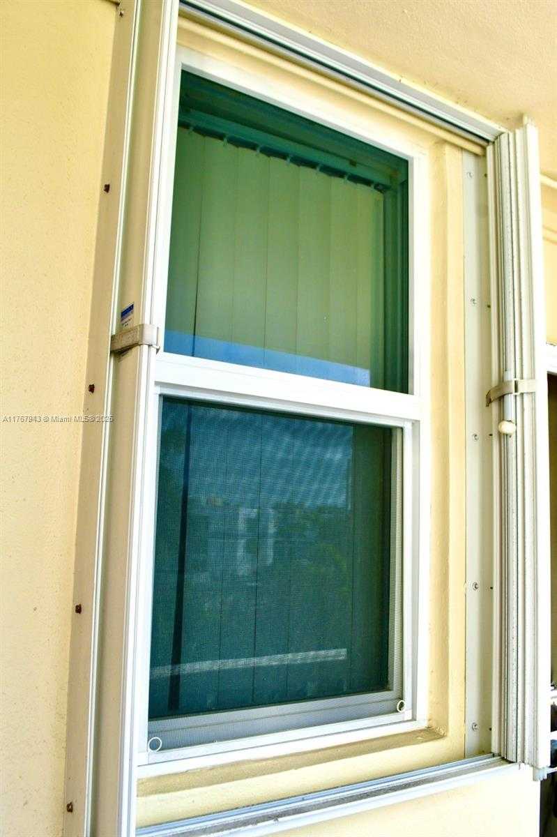 Small Image of 2910 POINT EAST DR #M414, Aventura Number 28