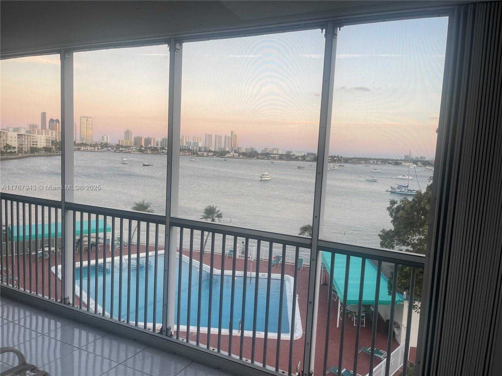 Small Image of 2910 POINT EAST DR #M414, Aventura Number 3