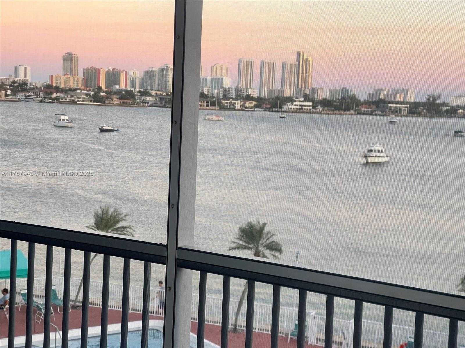 Small Image of 2910 POINT EAST DR #M414, Aventura Number 4