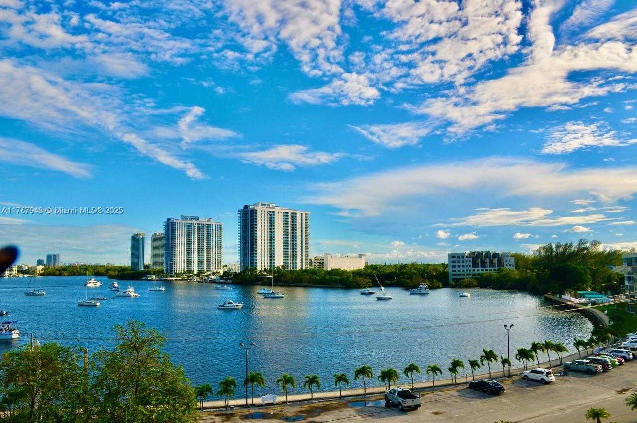 Small Image of 2910 POINT EAST DR #M414, Aventura Number 40