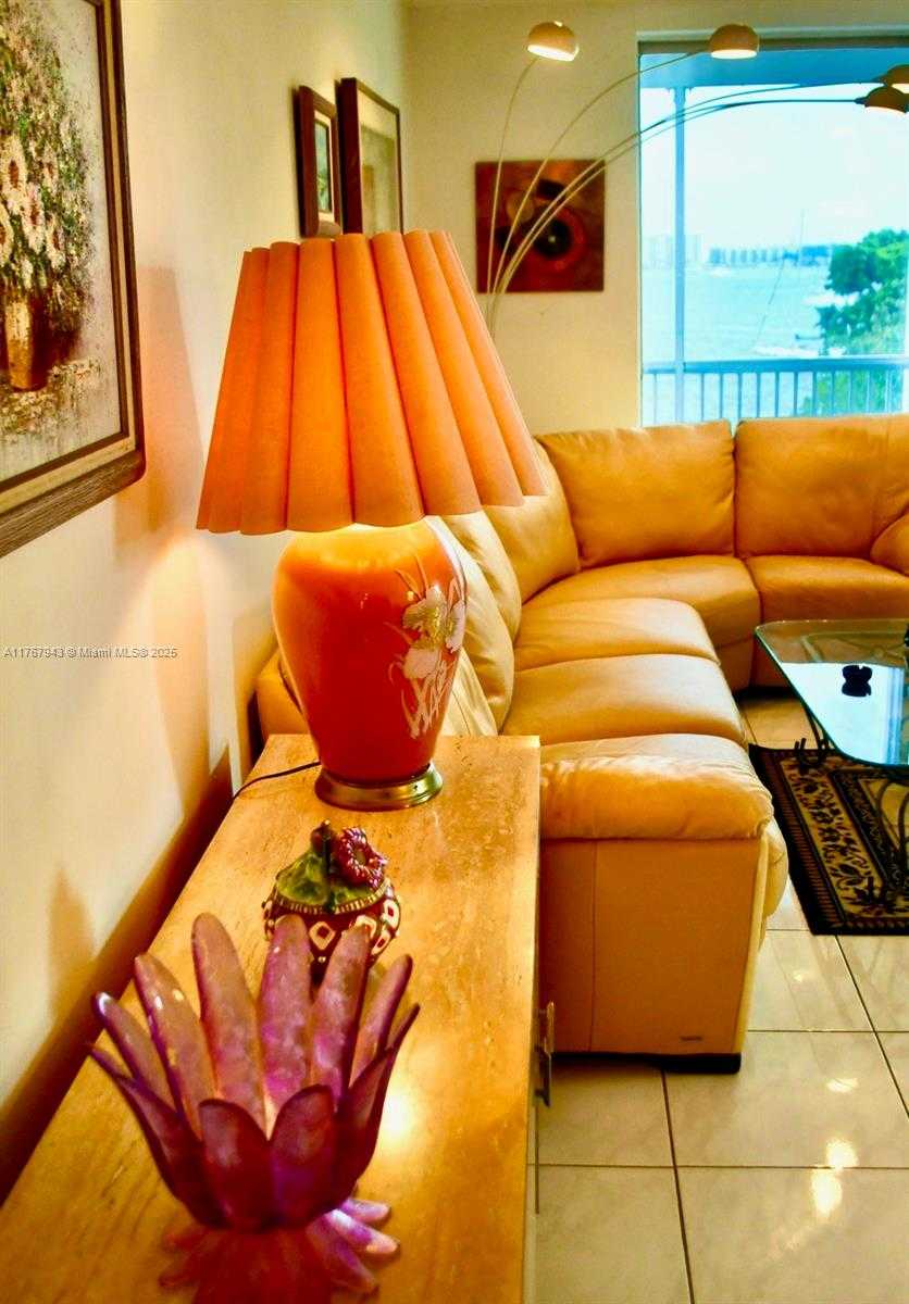 Small Image of 2910 POINT EAST DR #M414, Aventura Number 7