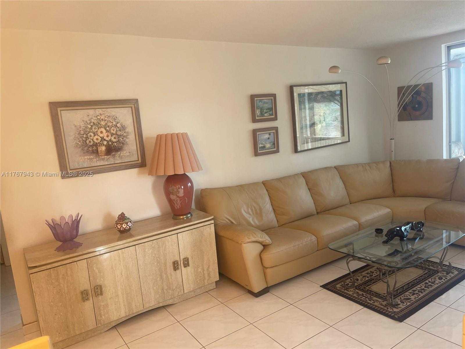 Small Image of 2910 POINT EAST DR #M414, Aventura Number 9